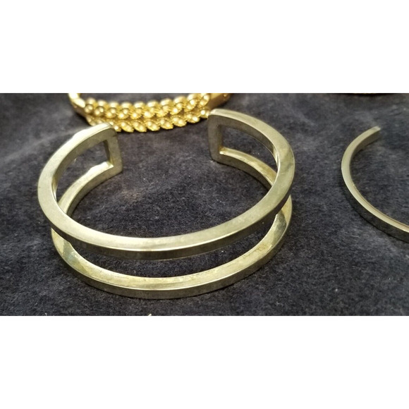 Twelve various bracelets goldtone , black and silvertone 51124 - Picture 11 of 16